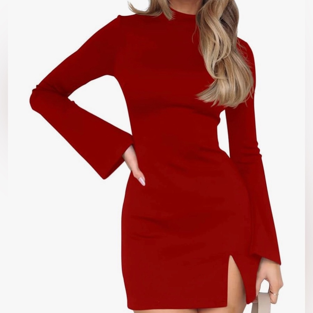 Elegant Red Long-Sleeve Sheath Dress with Flared Cuffs